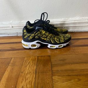 Nike Air Max Plus - Yellow Snakeskin - Women's Size 7